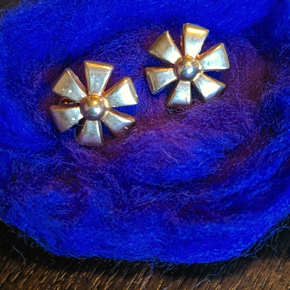 3 for $60 Screw on flower earrings vintage
